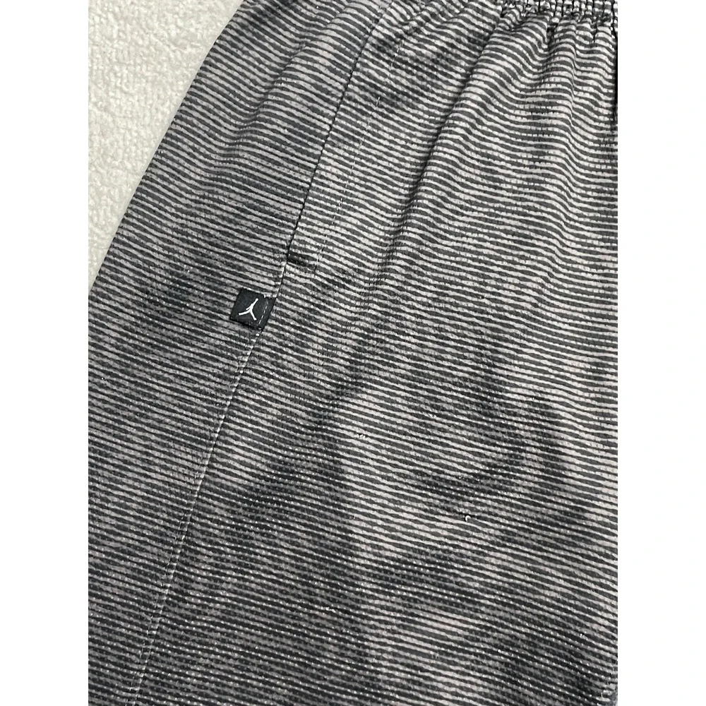 Boys Nike / Jordan Basketball Shorts Size S Medium 23